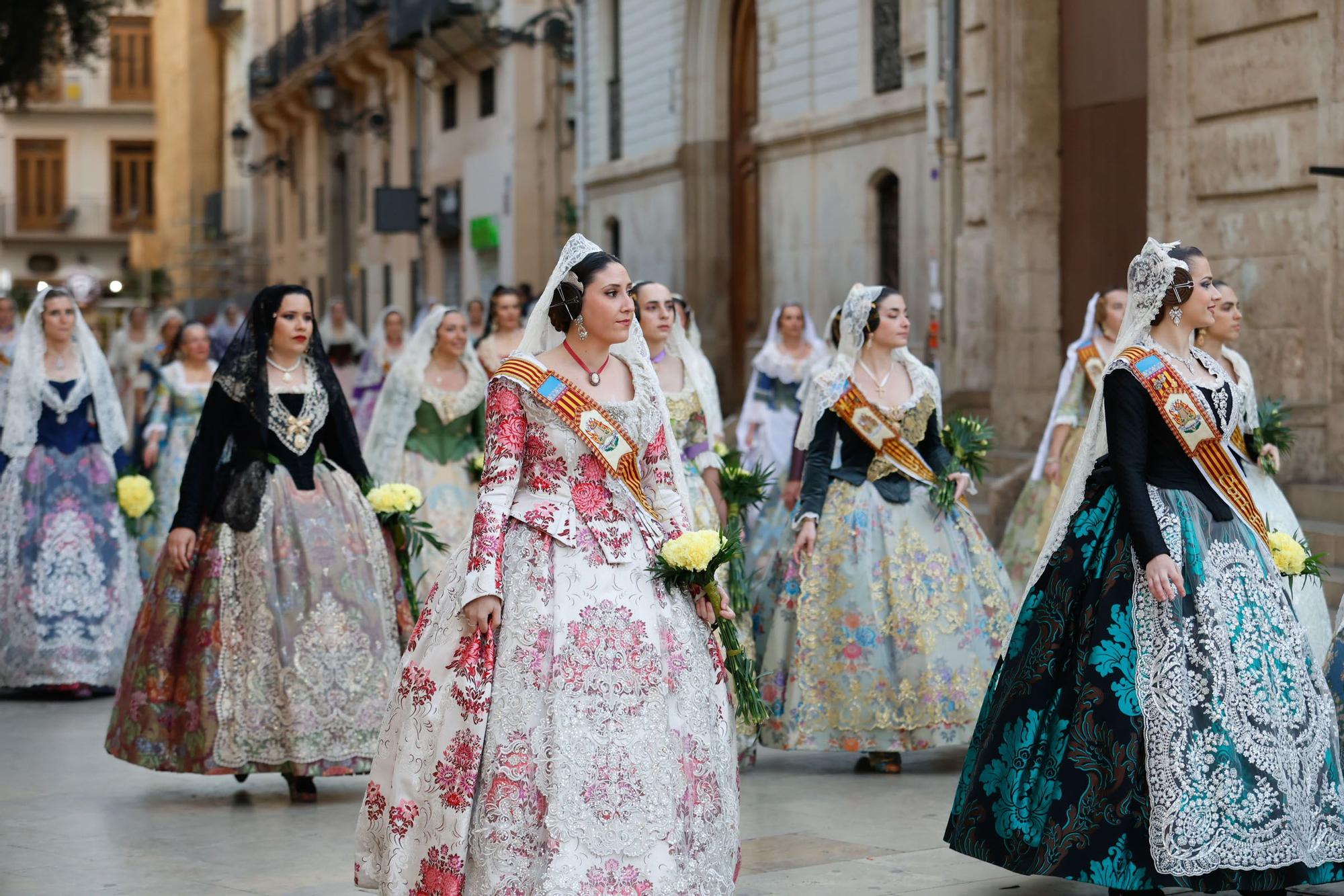 Búscate en el primer día de la Ofrenda en la calle San Vicente entre las 18:00 y las 19:00