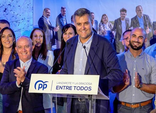 Candidatos del PP de Lanzarote votando el 28M