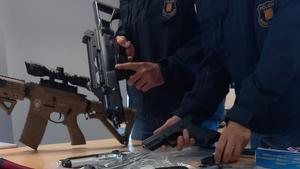 Armas incautadas durante el operativo de Mossos desquadra