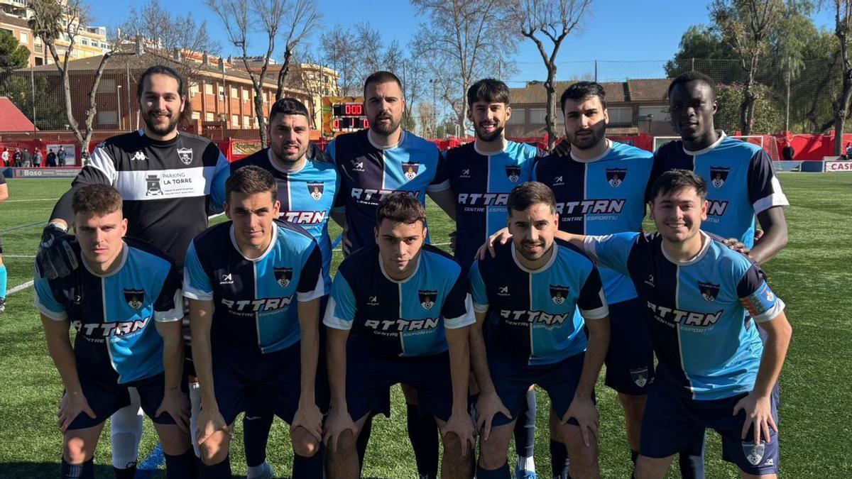 Once inicial de la UE Tavernes "B" en el último partido de liga