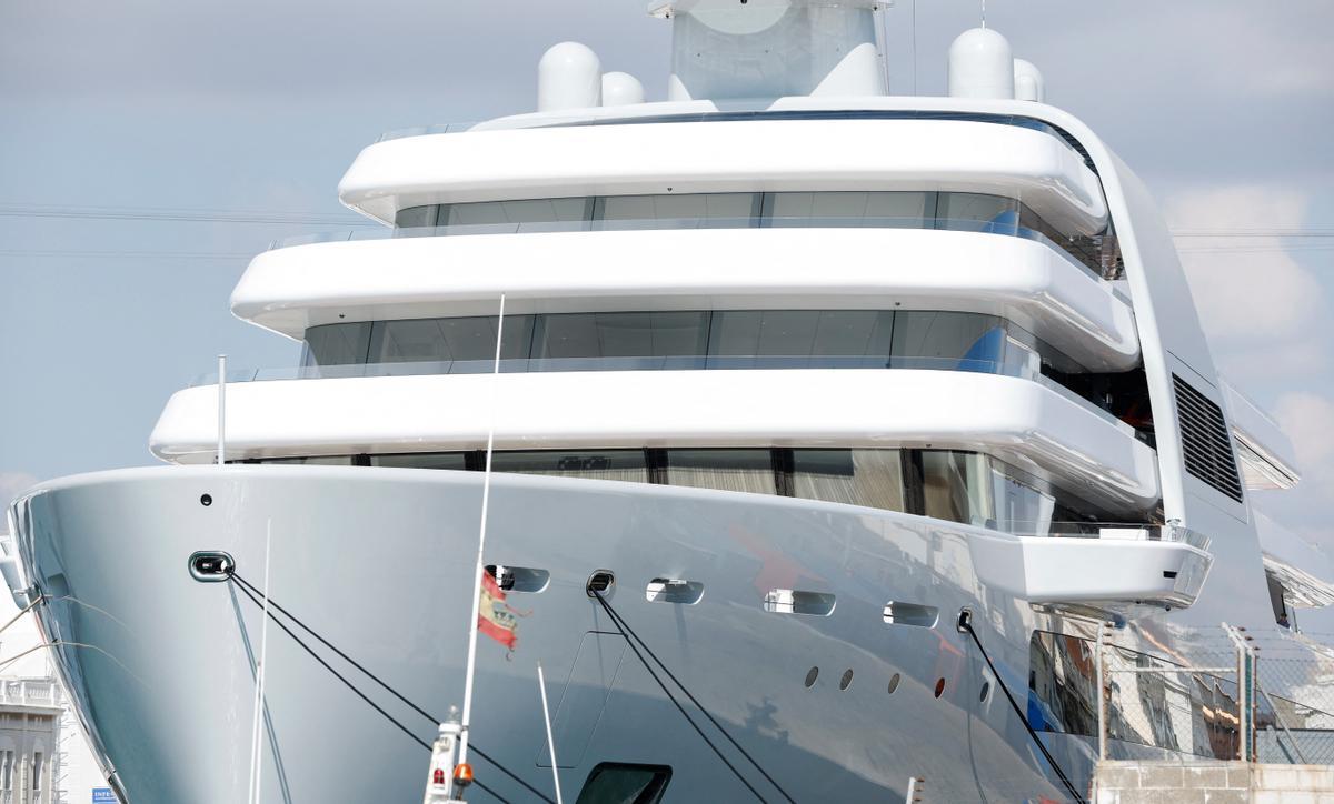 El yate ’Solaris’, de Roman Abramóvich, en el puerto de Barcelona el pasado 3 de marzo. El yate ’Solaris’, de Roman Abramóvich, en el puerto de Barcelona el pasado 3 de marzo.