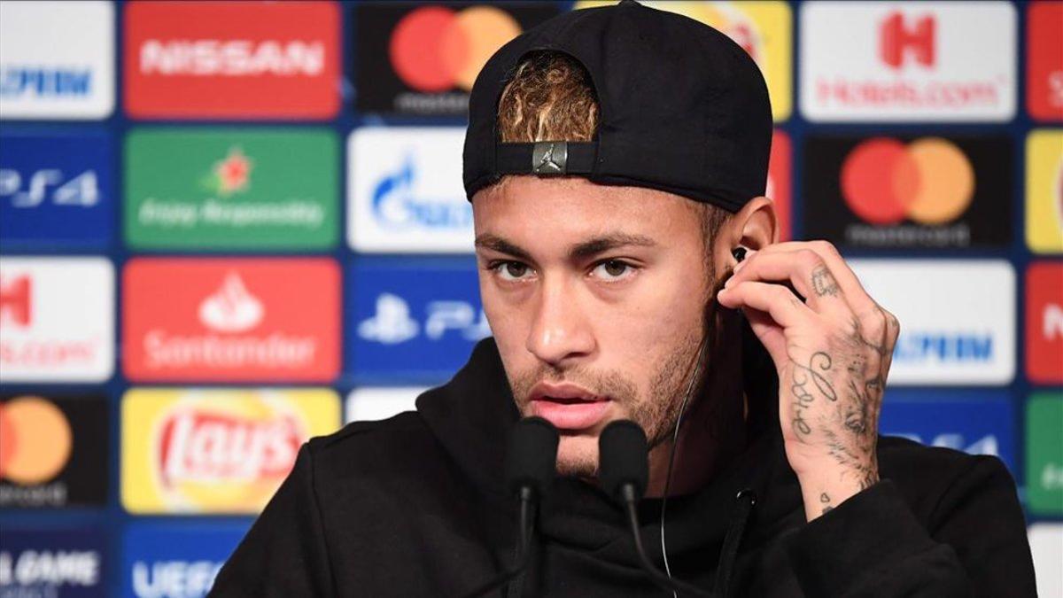 Neymar habla en rueda de prensa