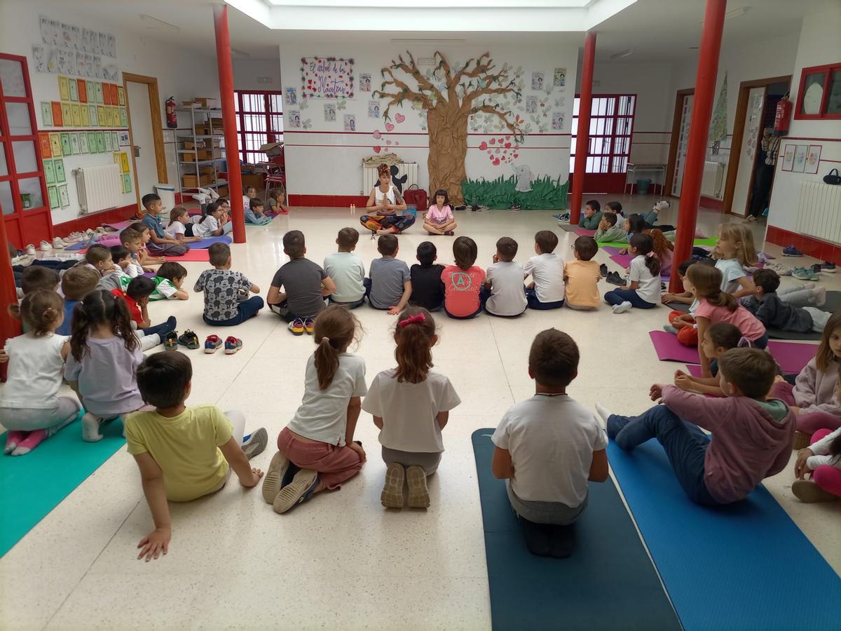 Cuentacuentos en las aulas del colegio El Llano