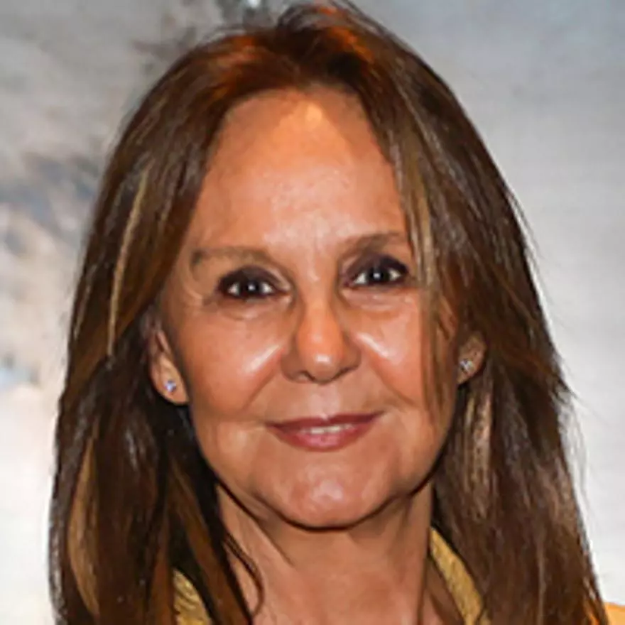 María Dueñas, escritora: "La senda se percibe luminosa"