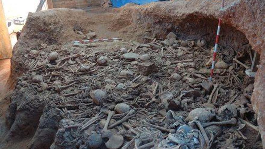 Las obras del AVE en la Sagrera destapan un sepulcro con restos humanos de hace 5.000 años
