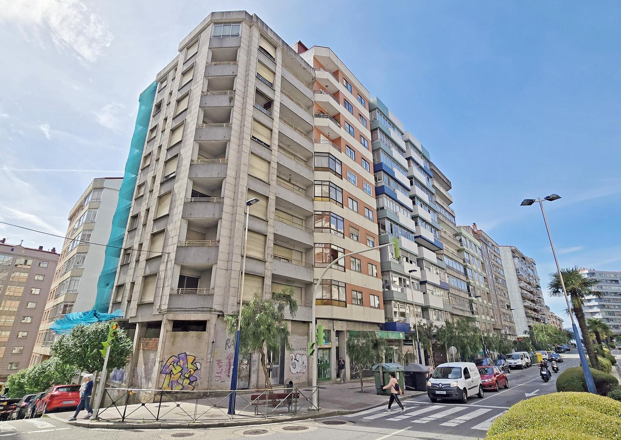Una ruina que amenaza a la Travesía de Vigo desde hace más de 10 años