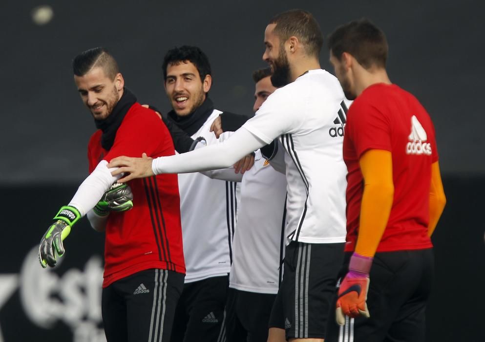 Las imágenes del entrenamiento del Valencia de este sábado