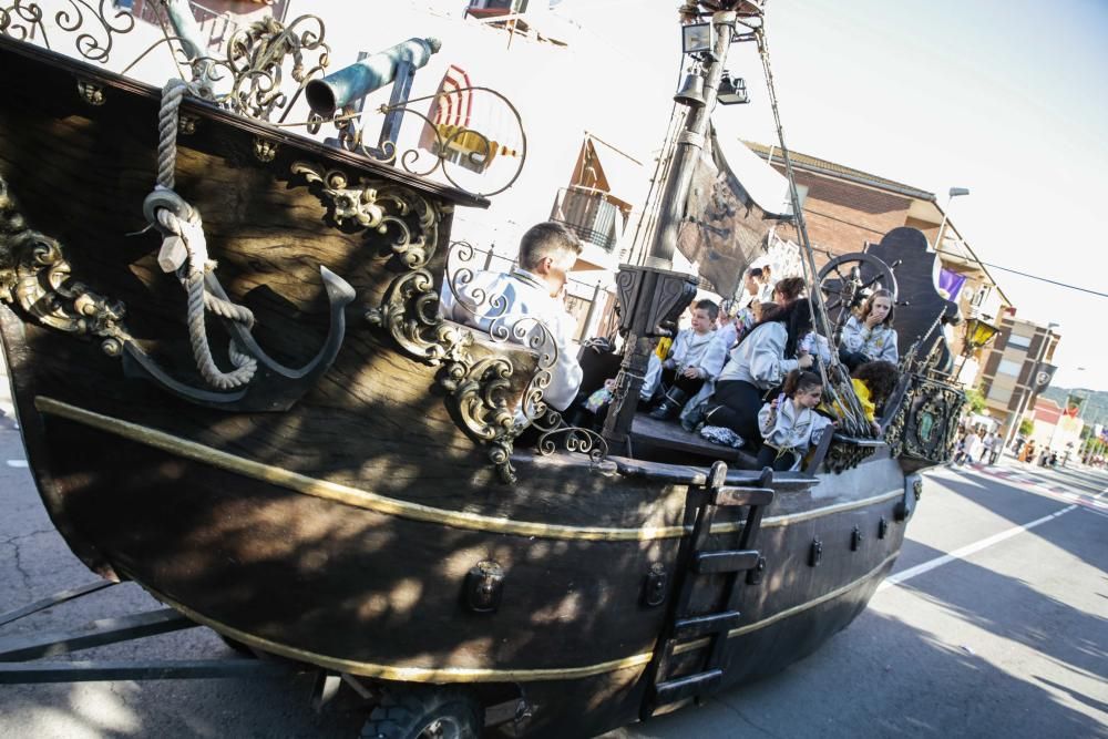 Reconquista y procesión en el cuarto día de las fiestas de Salinas