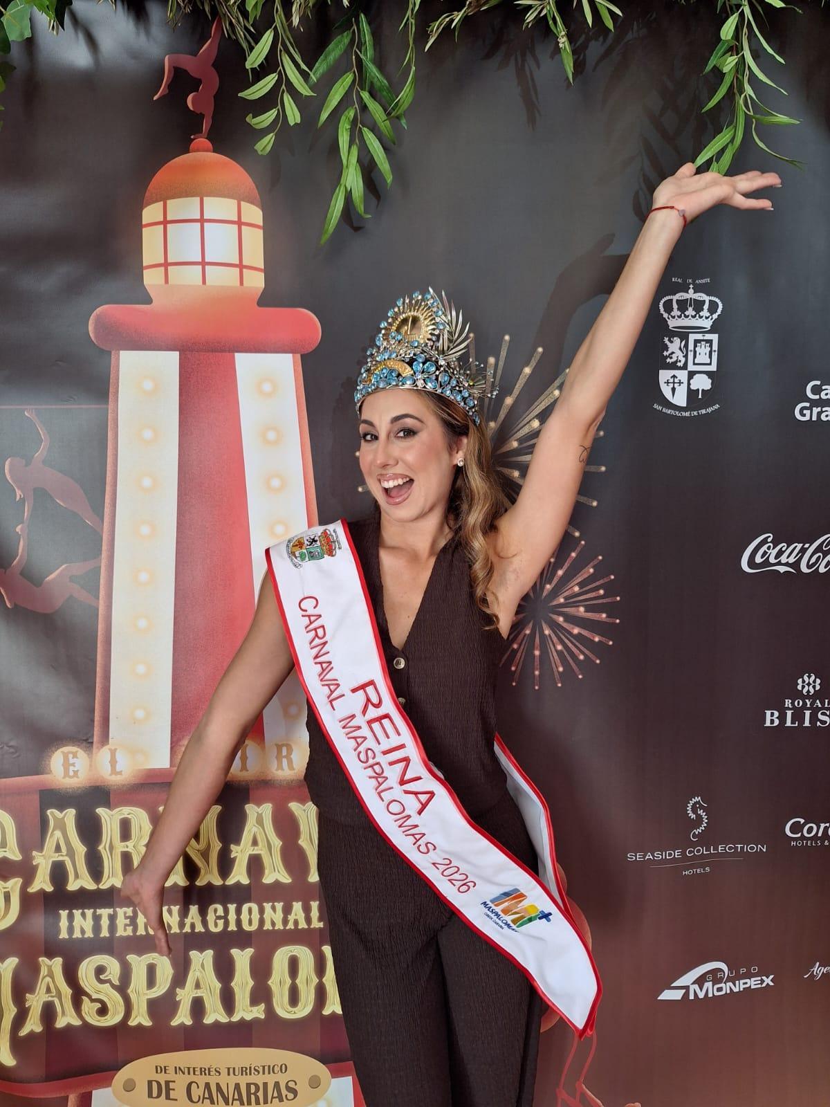 Estrella Jiménez de Bruin, Reina del Carnaval de Maspalomas 2026, en el primer día de su reinado.