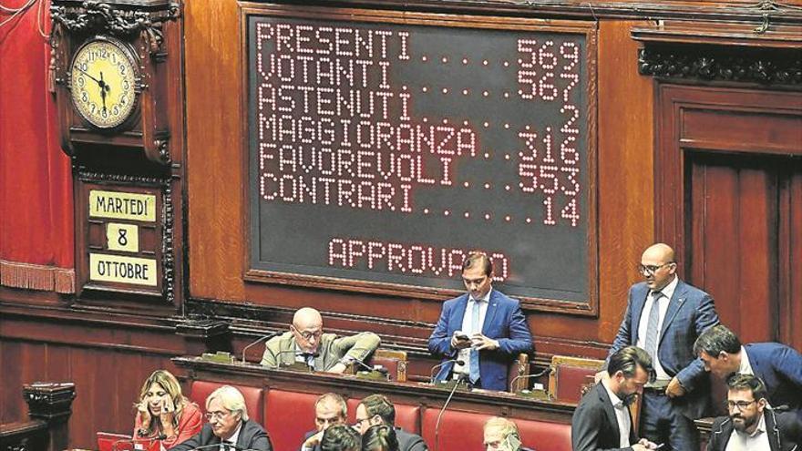 El Congreso italiano avala la ley para reducir el número de parlamentarios