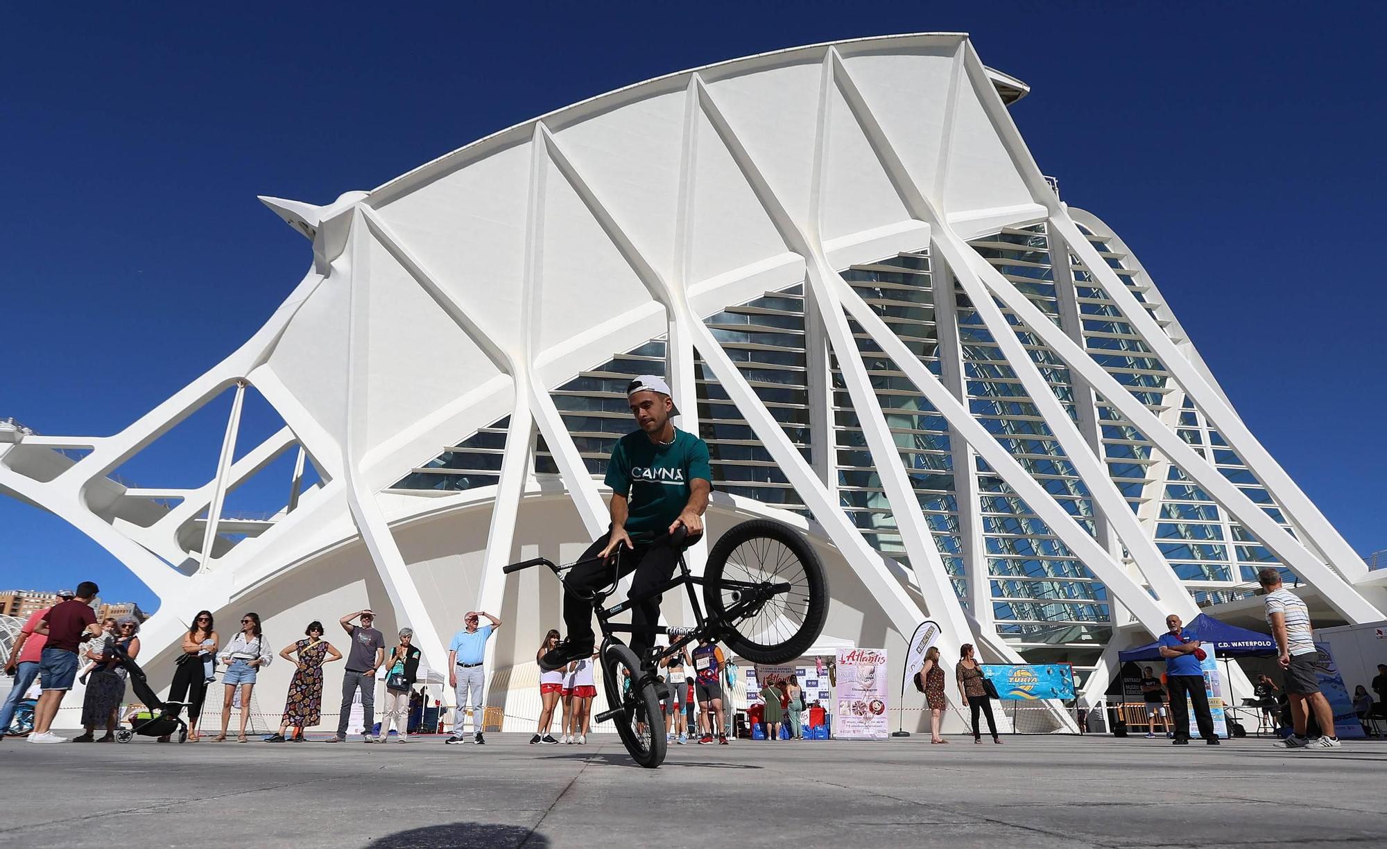 Nationale-Nederlanden Plogging Tour en Valencia que inaugura la Semana Europea del Deporte