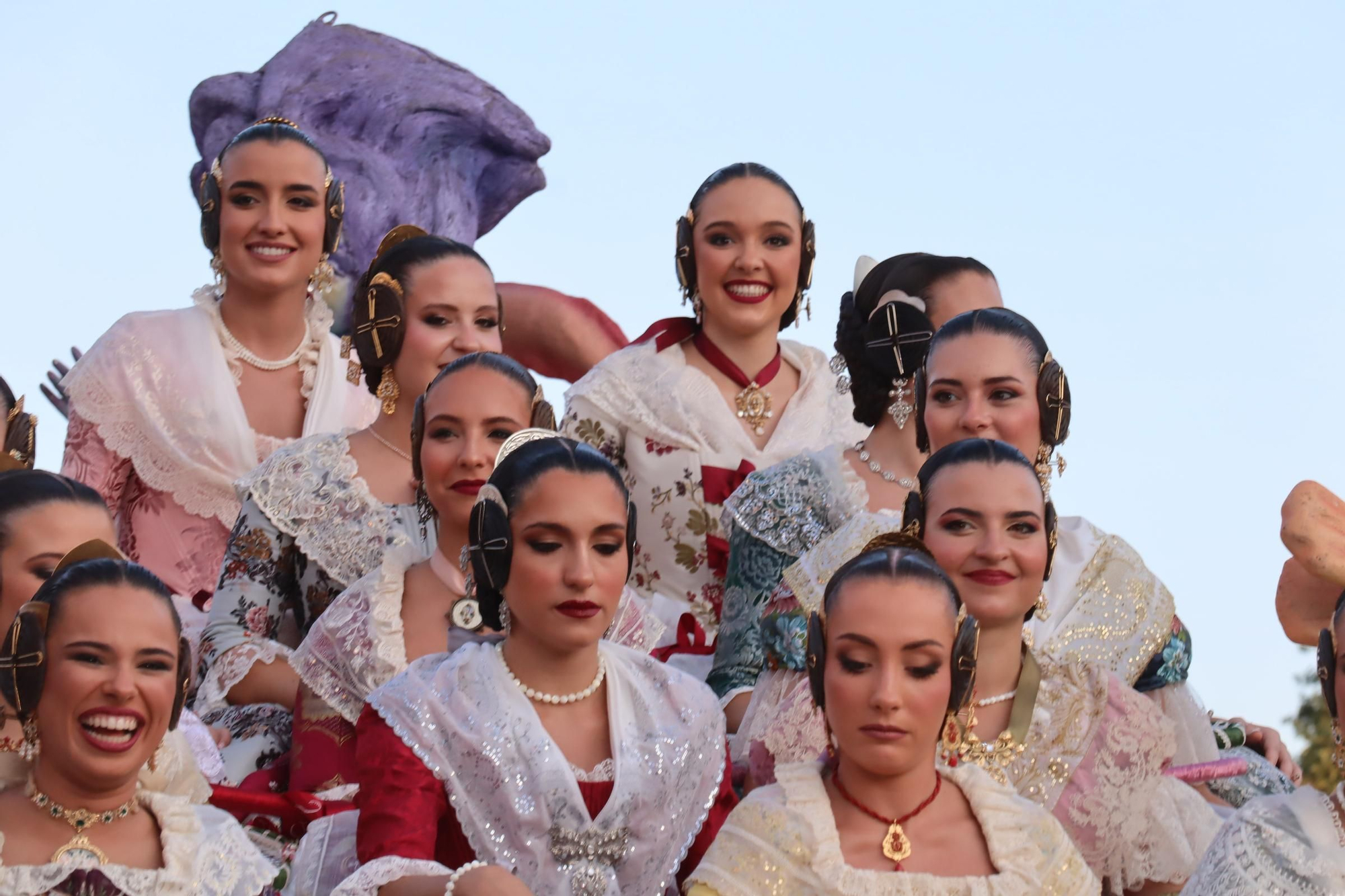 Las candidatas a Fallera Mayor de València 2026 se estrenan en la Batalla de Flores