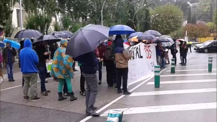 Cassolada davant la Policia Nacional contra l'article 155