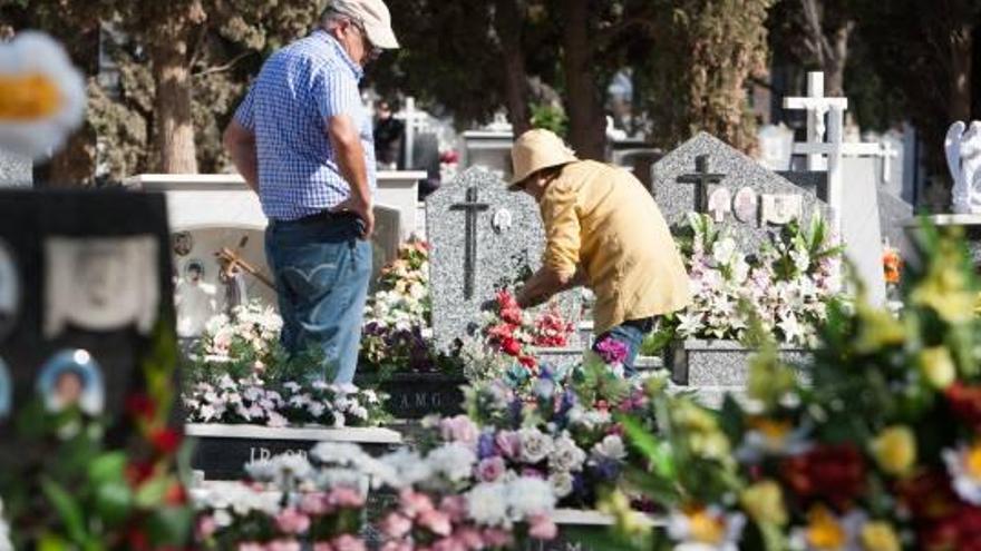 Todo listo en  el Cementerio