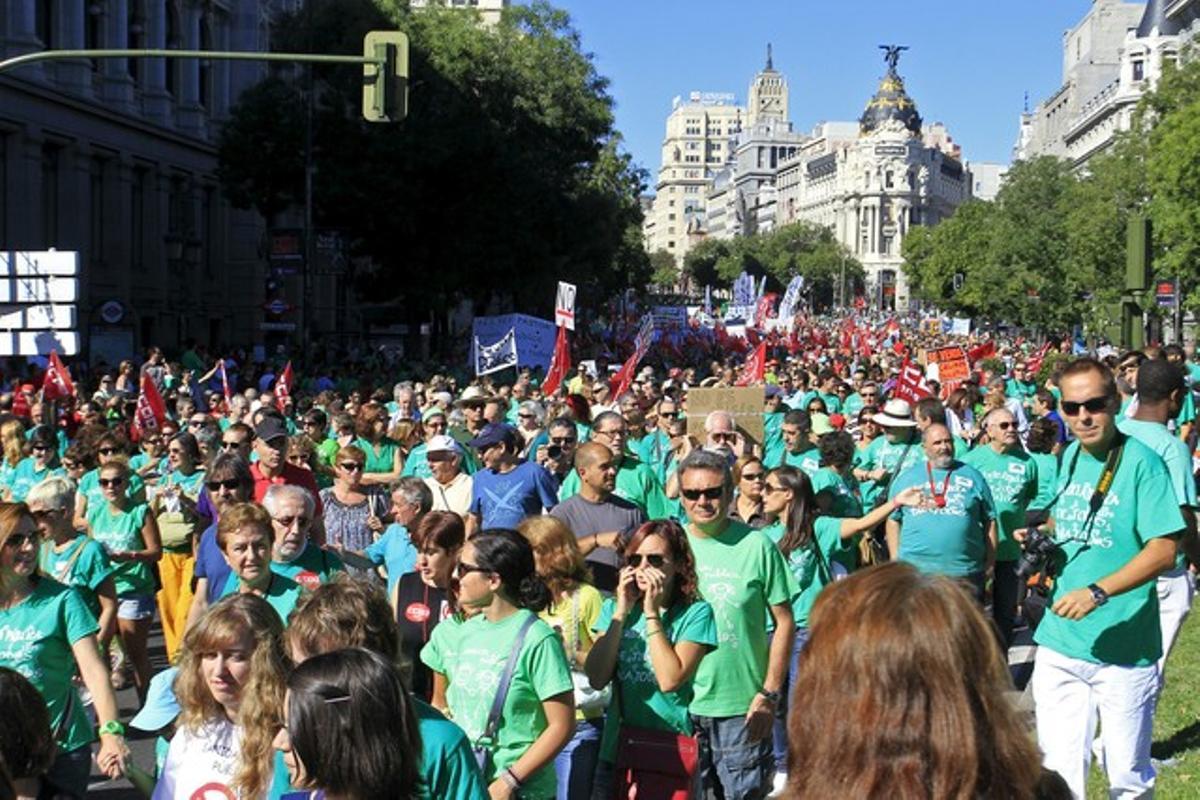 Imatge de la manifestació contra les retallades del Govern d’aquest diumenge.