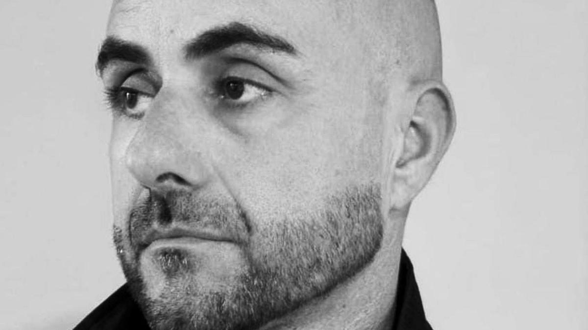 Óscar Gual regresa a las librerías con la novela 'Cabezahueca', que publica Sloper.