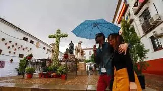 La lluvia amenaza a las Cruces de Córdoba: esta es la nueva previsión por días para la primera gran cita del Mayo Festivo