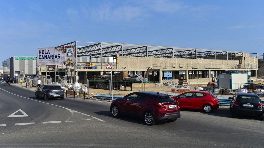 La obra del cruce  de Melenara agrega  dos carriles nuevos y amplía aceras