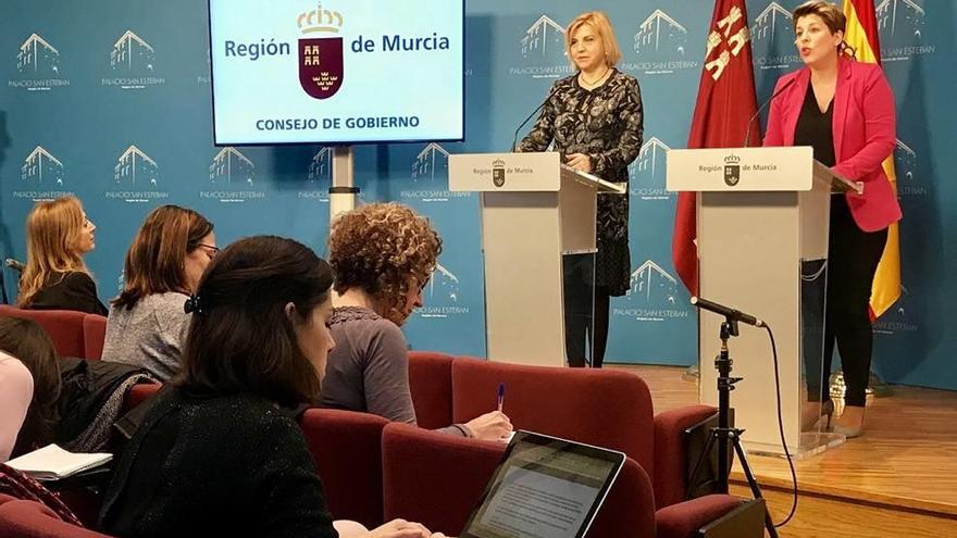 Las consejeras Violante Tomás y Noelia Arroyo en rueda de prensa.