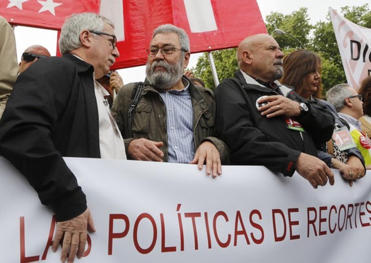 Els líders de CCOO i UGT, Ignacio Fernández Toxo i Cándido Méndez, en la capçalera de la manifestació de l’1 de Maig a Madrid.