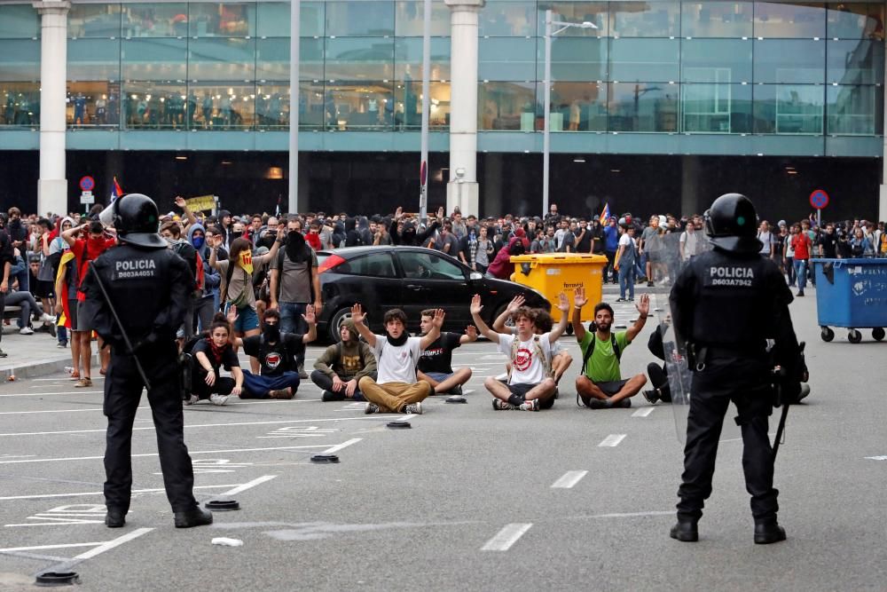 Tensión en El Prat tras la sentencia del ''procés''