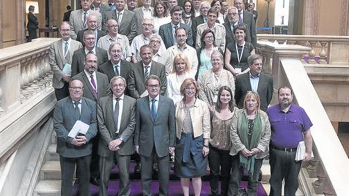 Foto de familia de algunos de los  ponentes de la nueva ley de la FP, ayer.