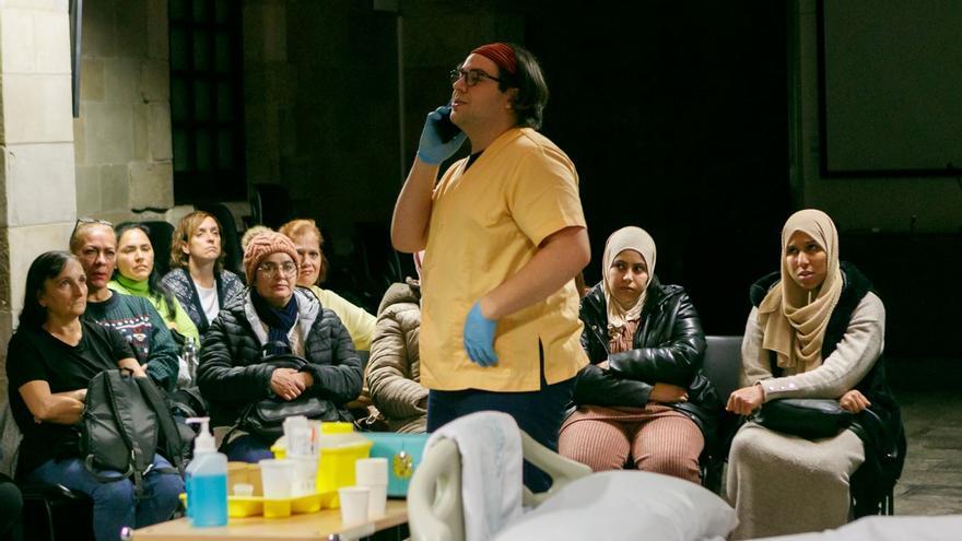 Sant Andreu Salut forma cuidadors i auxiliars amb teatre