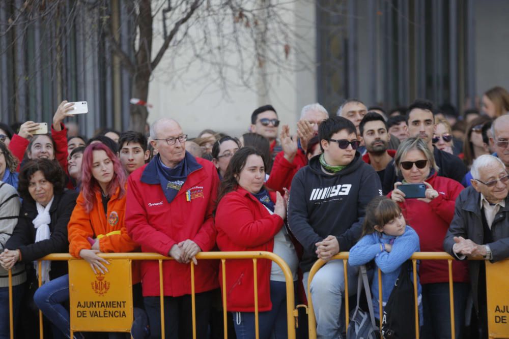 Búscate en el público de la mascletà del 1 de marzo