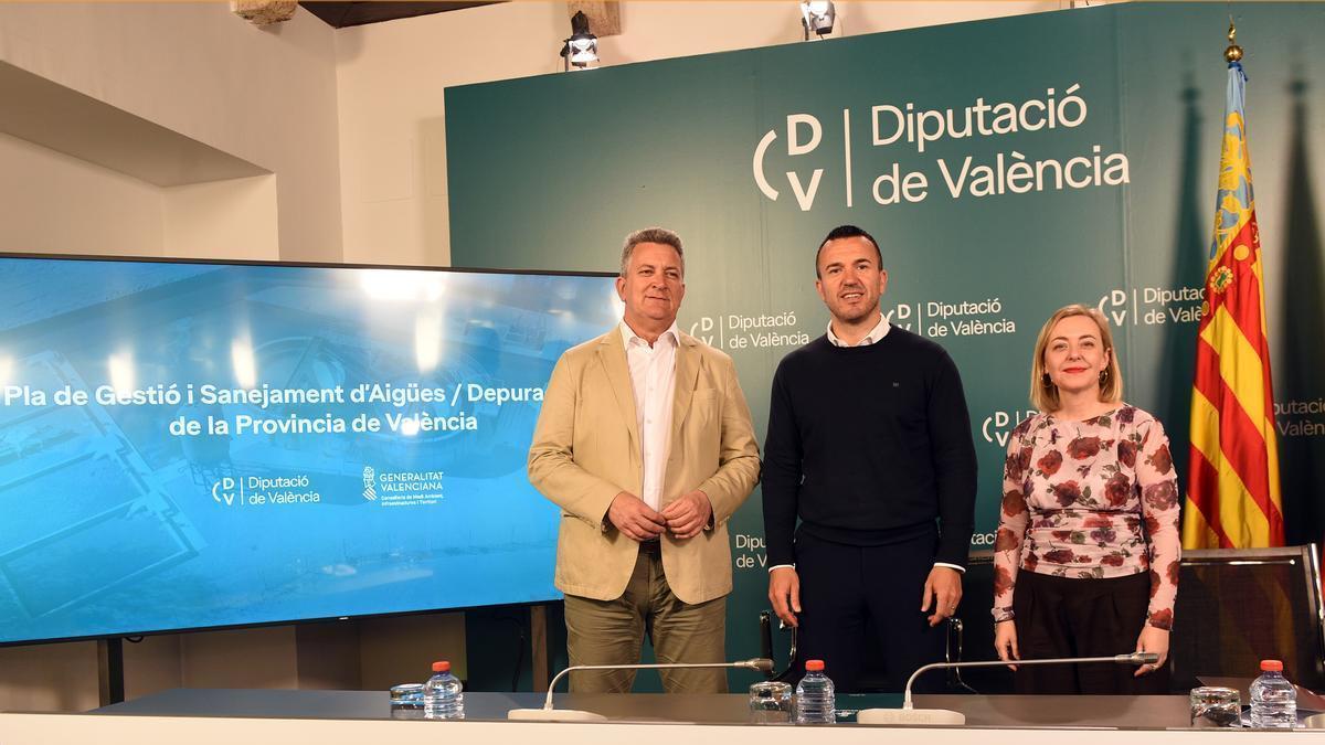 Mus, Mompó y Enguix, en la rueda de prensa.