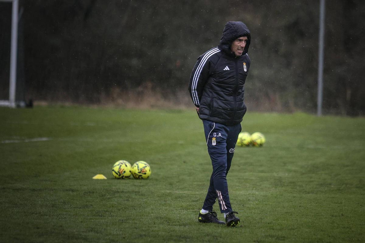EN IMÁGENES: así fue la jornada de entrenamientos del Real Oviedo en El Requexón previa al duelo ante el Girona