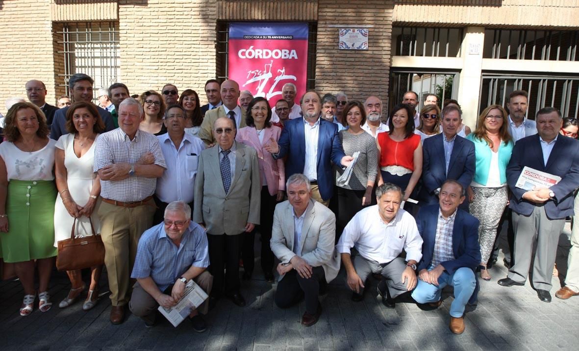 FOTOGALERÍA / Diario CÓRDOBA celebra su 75 aniversario al descubrir un azulejo