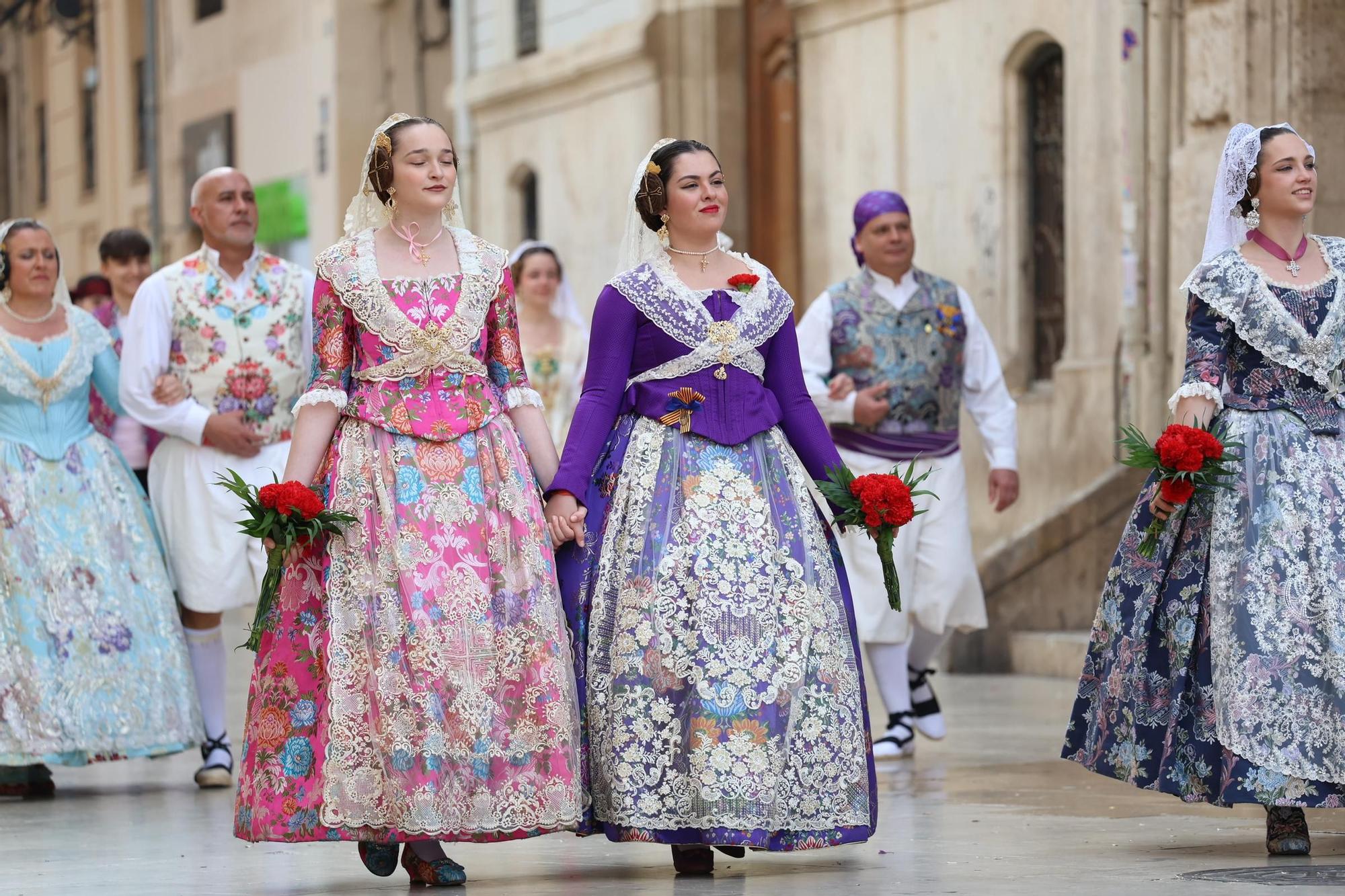 Ofrenda 18 de marzo. Calle San Vicente (16-17 horas)