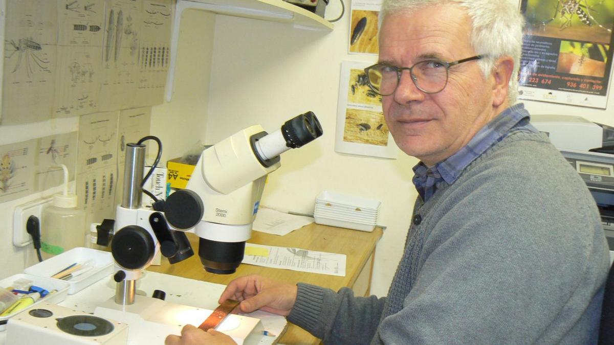 Eduard Marquès sempre ha treballat de valent als laboratoris del Servei de Control de Mosquits