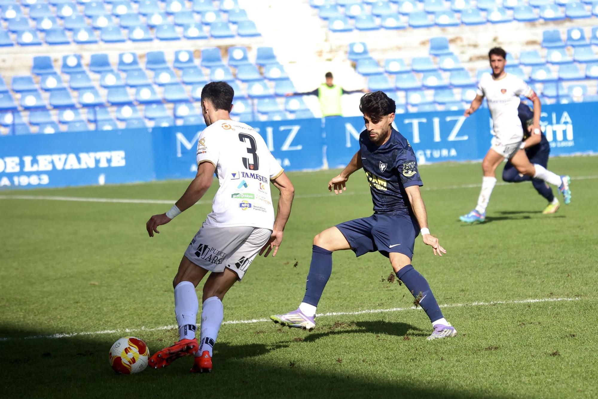 El UCAM Murcia CF contra el Puente Genil en fotos