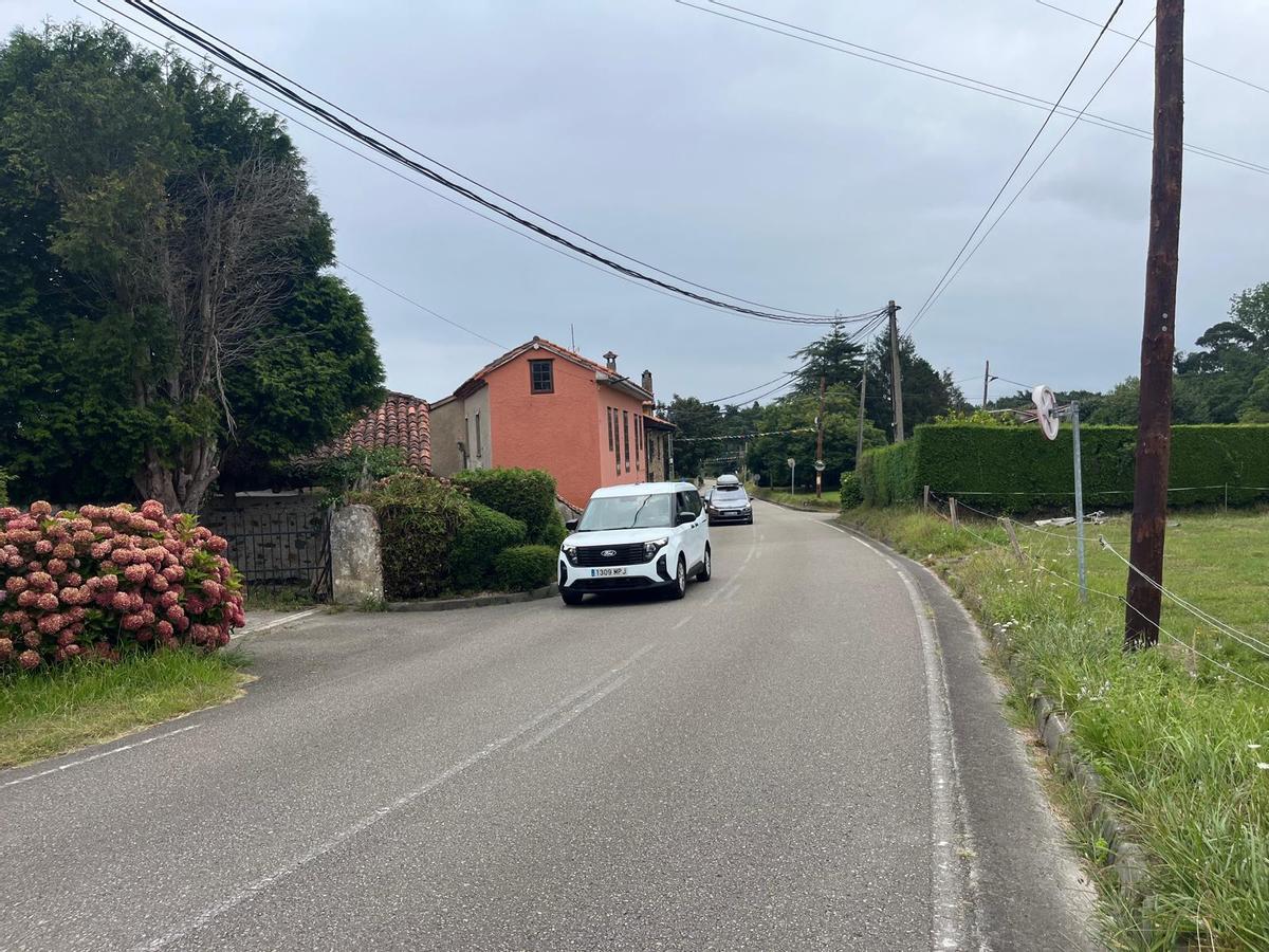 En imágenes: Los vecinos piden limitar la velocidad de los vehículos a su paso por Villademar En imágenes: Los vecinos piden limitar la velocidad de los vehículos a su paso por Villademar