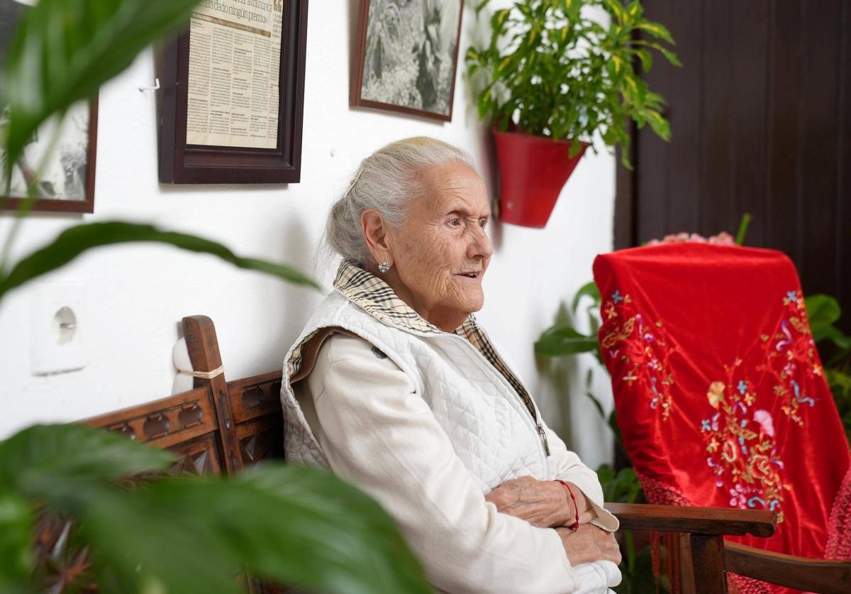 Córdoba. Fotos a Marina Muñoz propietaria del patio Mariano Amaya