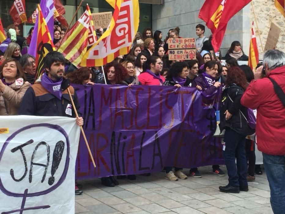 Mobilització a Girona amb motiu de la vaga feminista