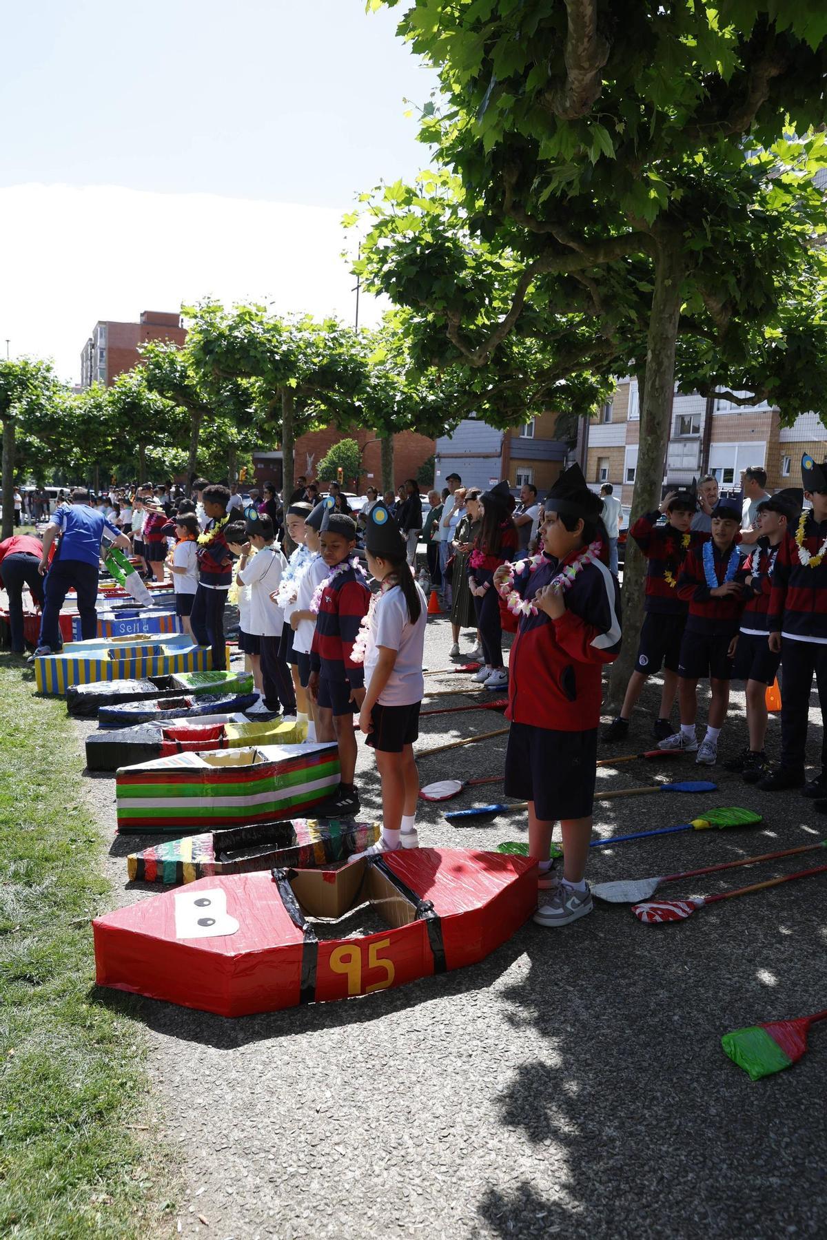 El colegio Juan Pablo II-San Miguel recrea el Descenso del Sella (en imágenes)