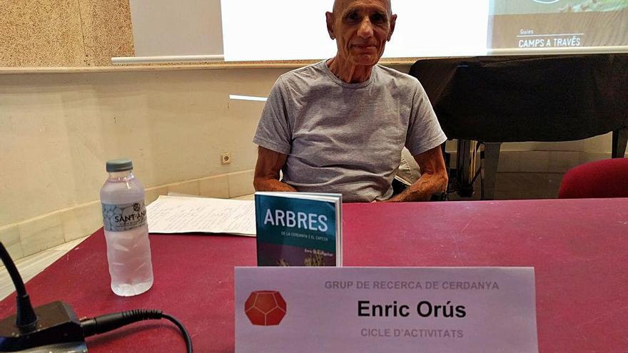 Enric Orús durant la presentació del seu llibre al Museu Cerdà