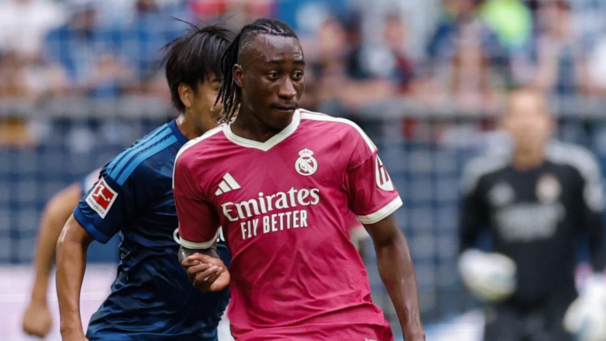 Diomandé jugó sus primeros minutos ante el Schalke