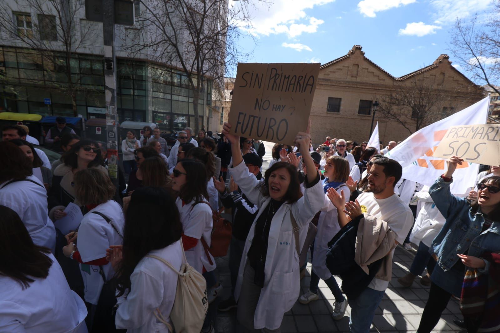 Los médicos valencianos salen a la calle a reclamar mejoras laborales