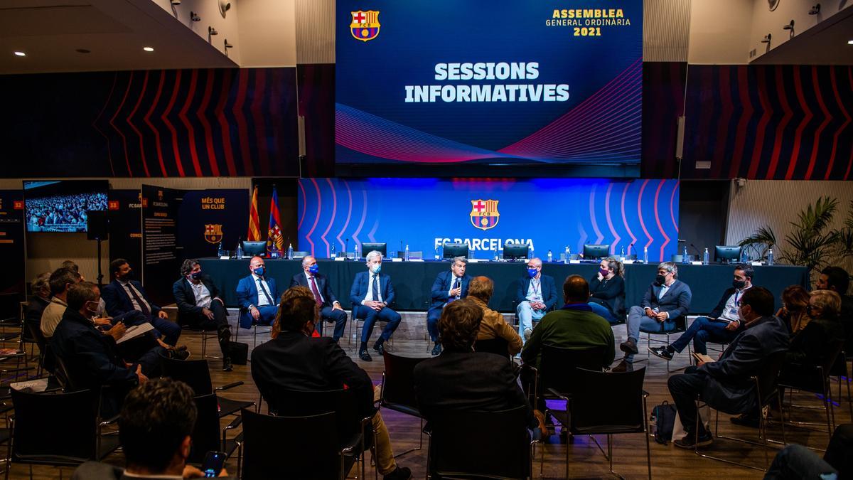 La reunión de la directiva con algunos compromisarios del jueves por la tarde.