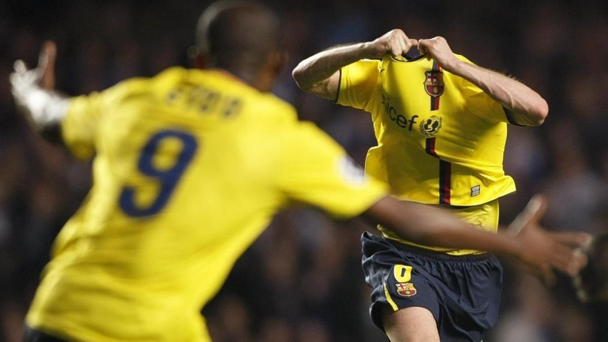 Iniesta acaba de marcar el 1-1 en Stamford Bridge que clasifica al Barça para la final de la Champions de Roma-2009.