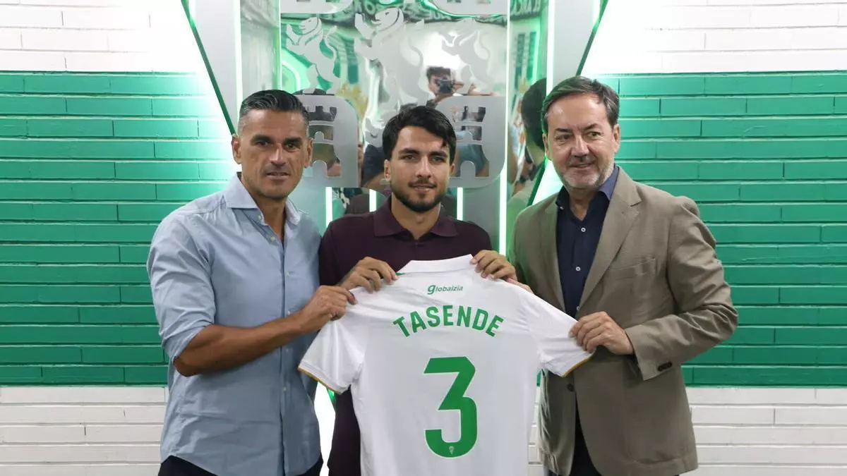 Dani Tasende quiere hacer en el Córdoba CF su “mejor temporada en Segunda”