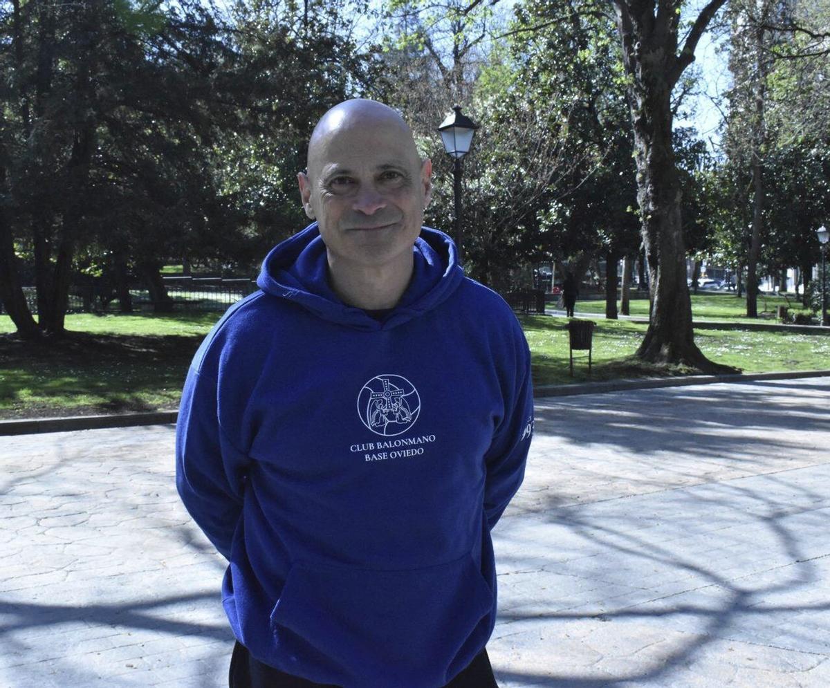 Juan Moreno, ayer, en el Campo San Francisco.  | LNE