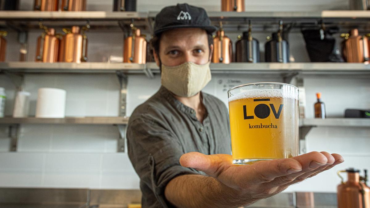 Taller de kombucha de Lov Ferments.