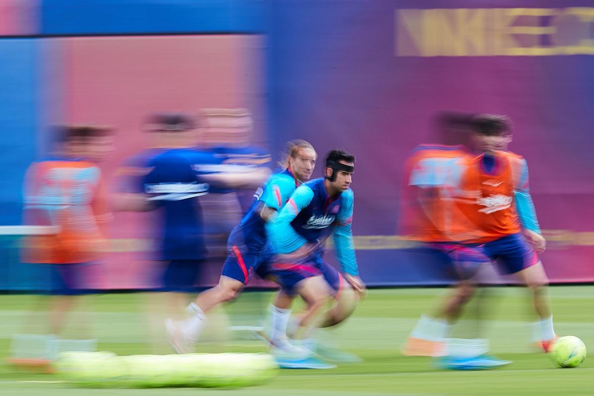 Busquets, en el entrenamiento del Barça antes del duelo con el Celta.