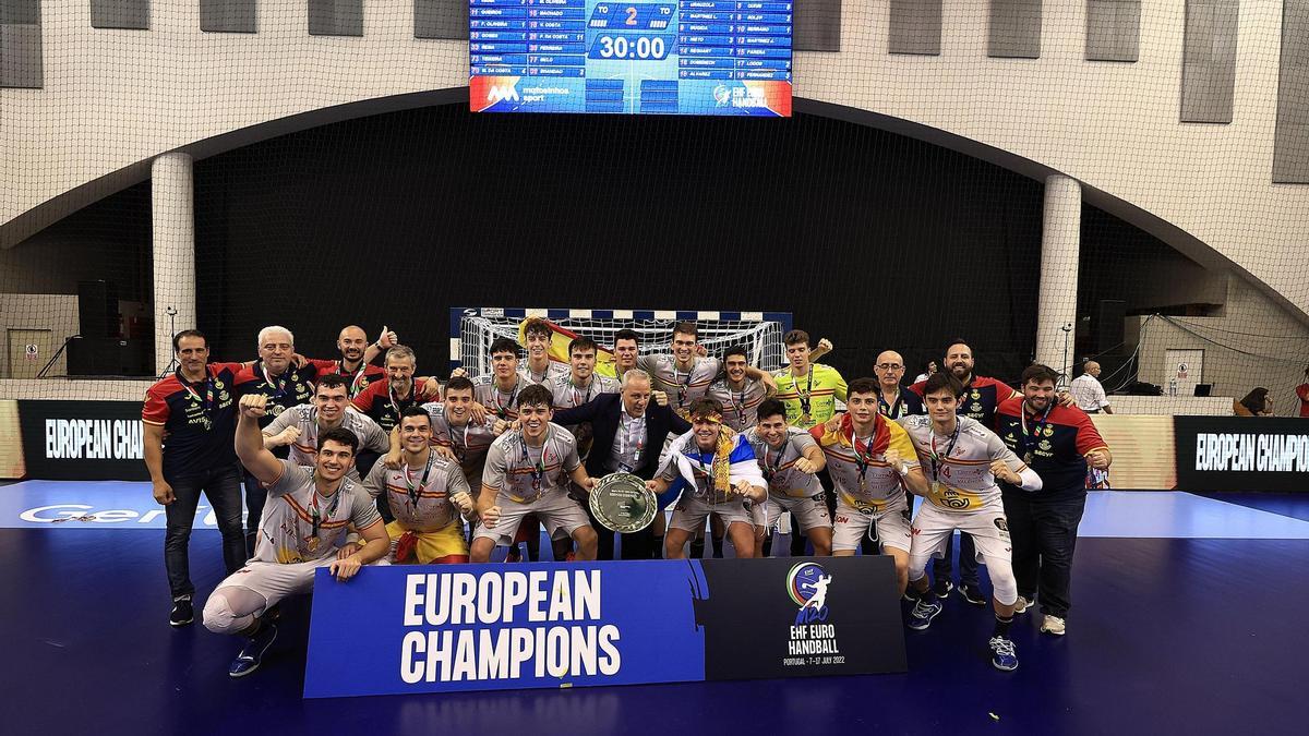 Los 'Hispanos' Juveniles logran sumar otro título europeo al balonmano español.