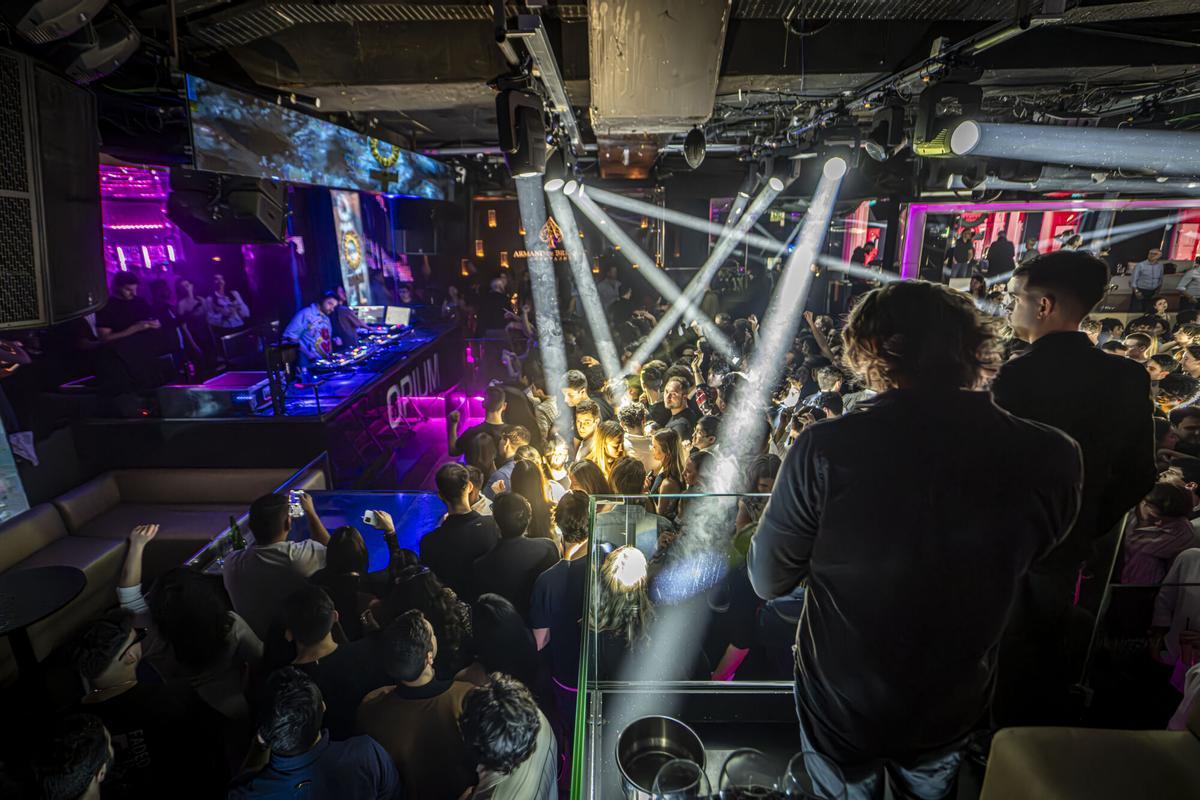 Fiesta 'Springfest' de la discoteca Opium.