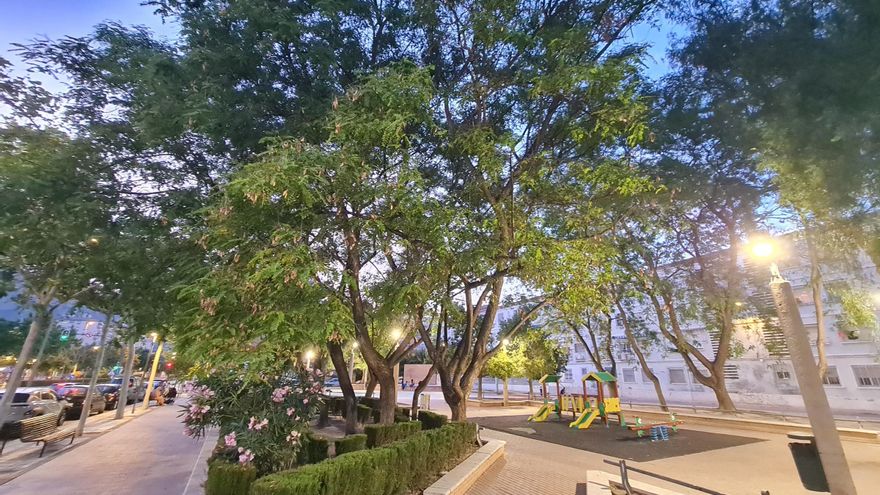 La &quot;brillante&quot; renovación que ha realizado Elda en el parque del Centro Social Severo Ochoa